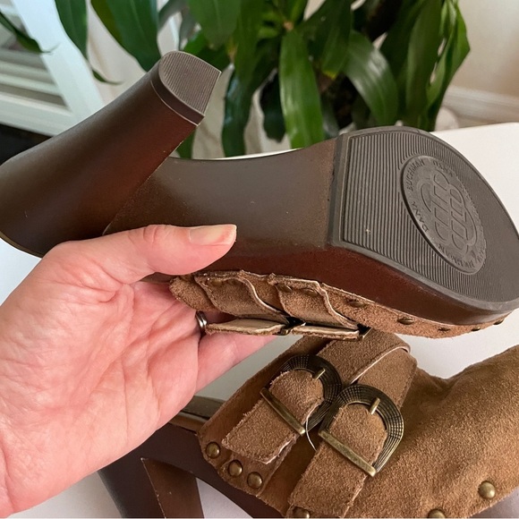 Clogs Wooden Buckle Heel Studded Suede Leather Women’s 9.5 Camel Tan Brown - Picture 7 of 10